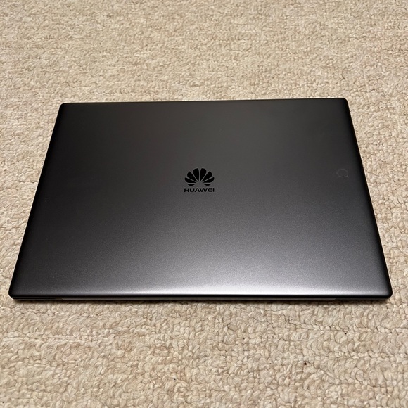 Huawei MateBook X Pro Signature Edition in good working condition - Picture 2 of 10